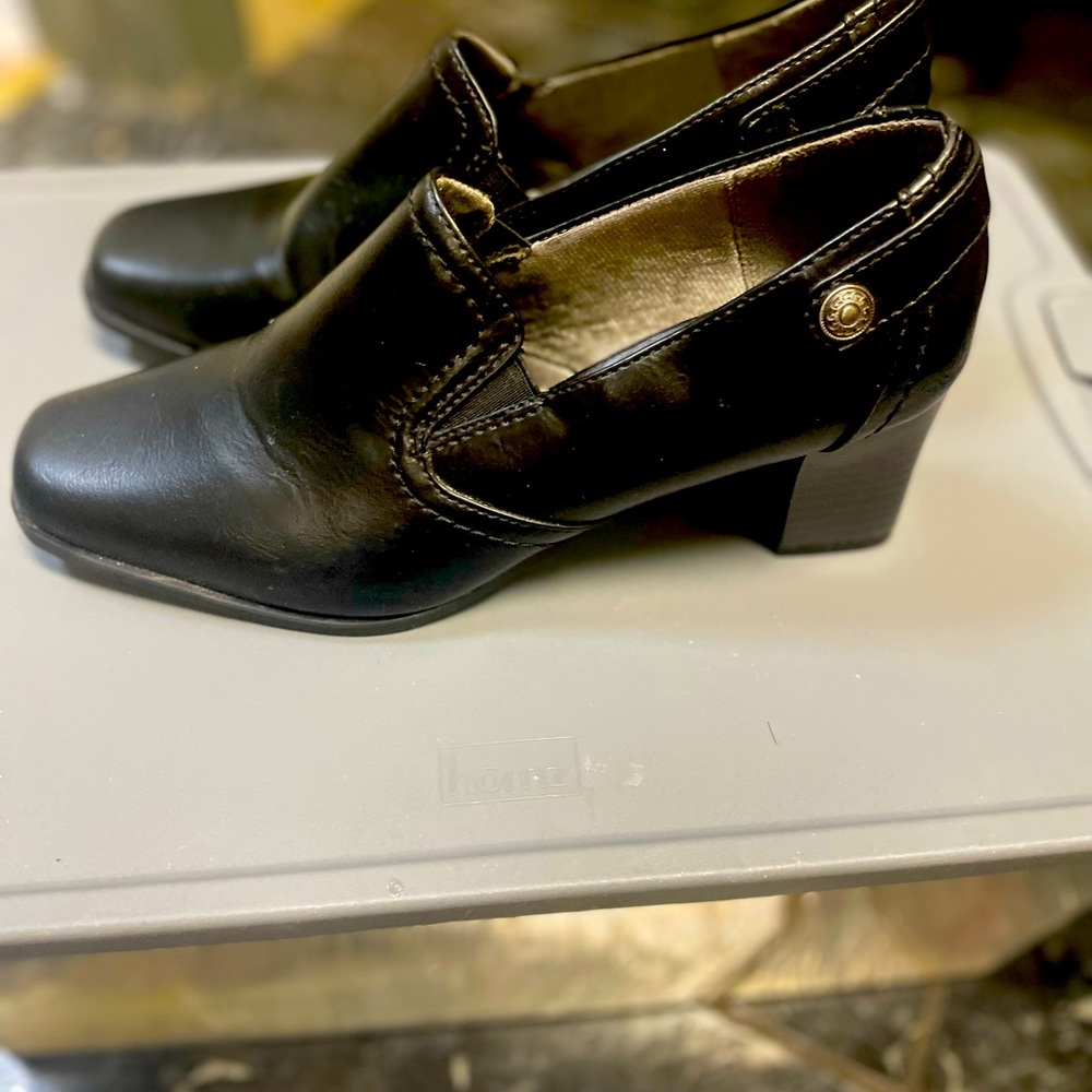size 6 , like new